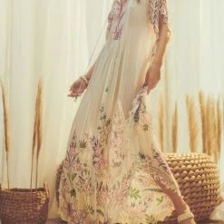 Deals 🔥 Hemant & Nandita Nila Kaftan In White - 👩 women 😉